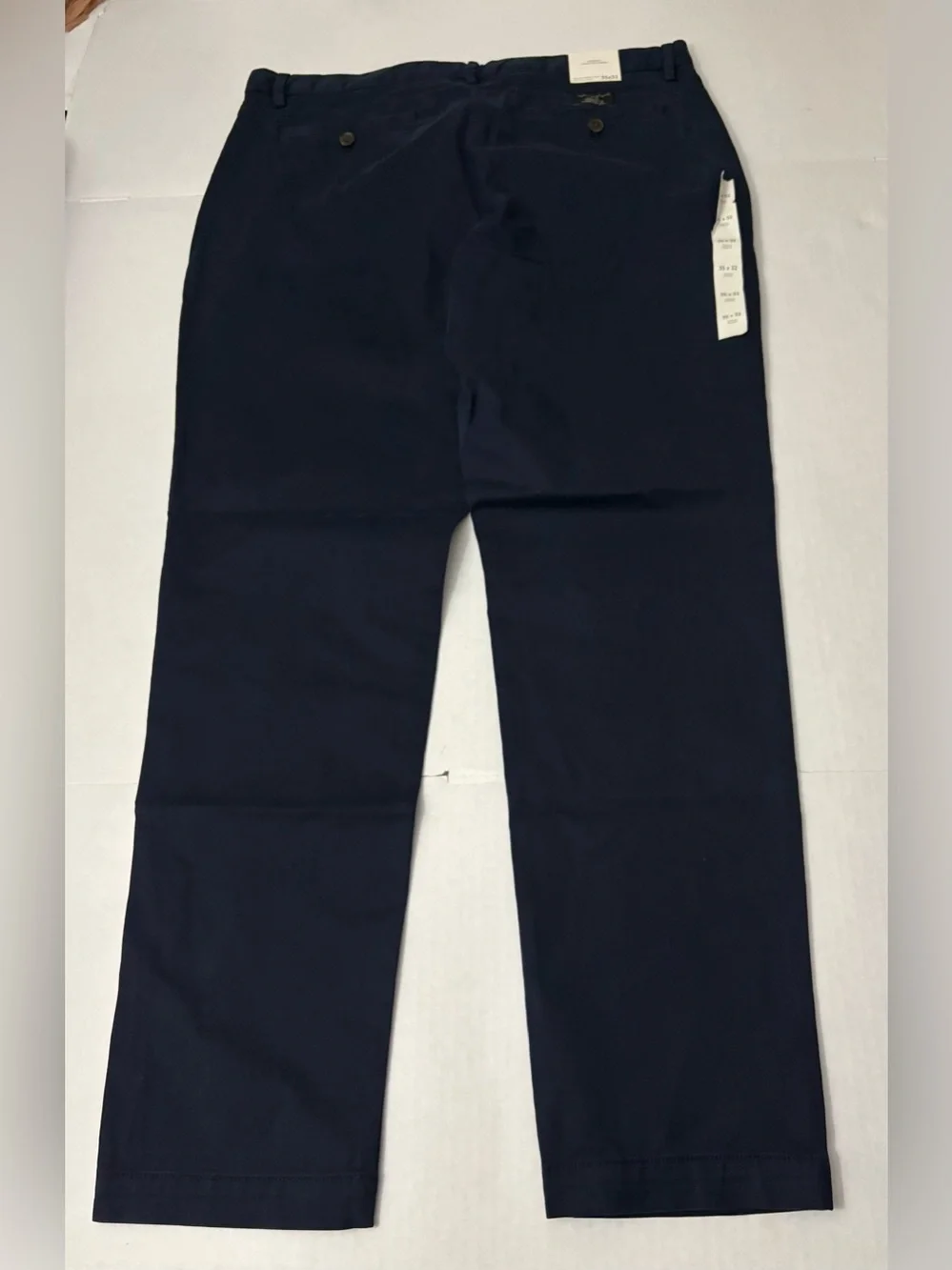 Banana Republic ATHLETIC LIVED-IN CHINO Men Size 35x32 inseam 31”